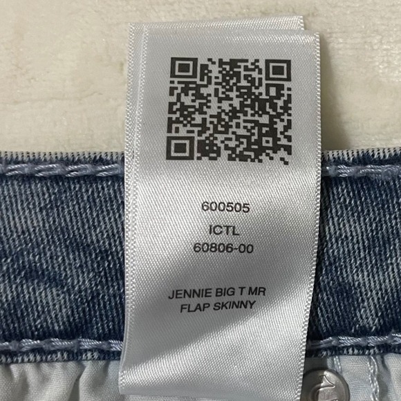True Religion Jennie Curvy Big T MR Flap Mid Rise Super Skinny Jeans Sz 31 $199 - Picture 7 of 10